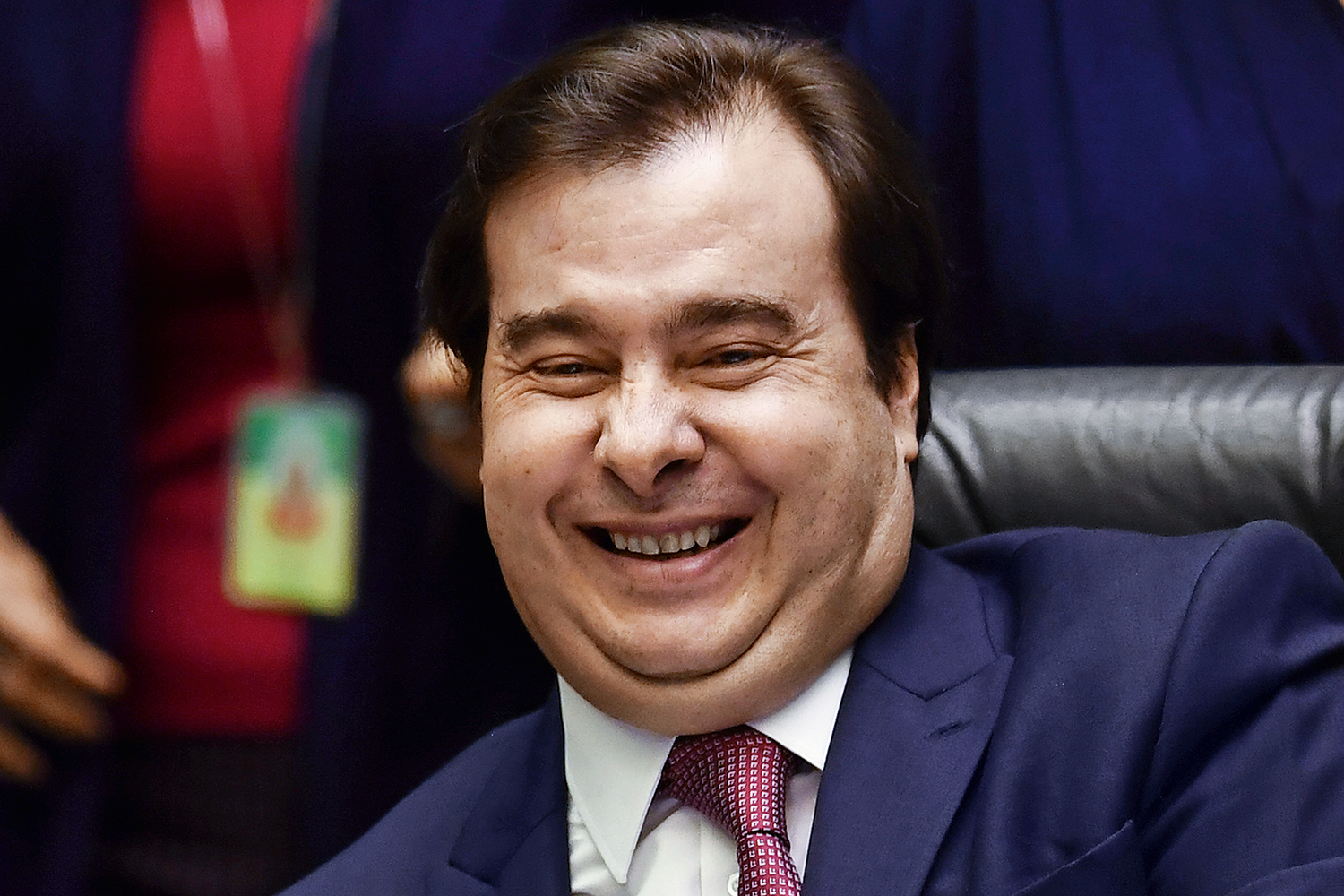 Maia quer acabar com o auxilio emergencial
